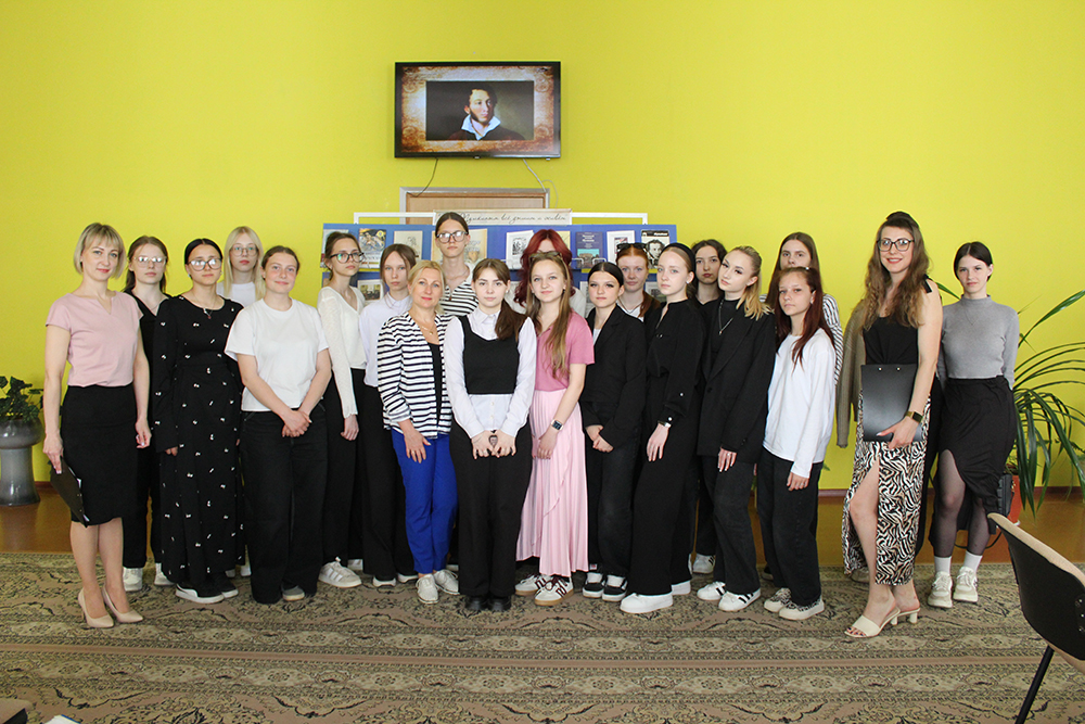 I prodolzhayet zhit v potomkakh vechnyy Pushkin4