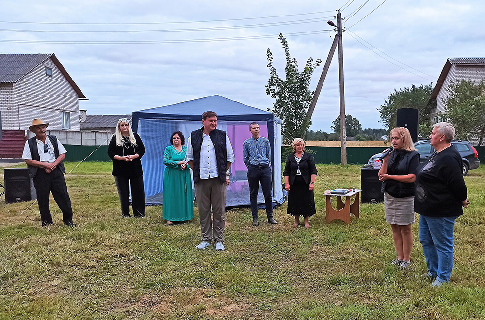 prazdnik derevni rumino1