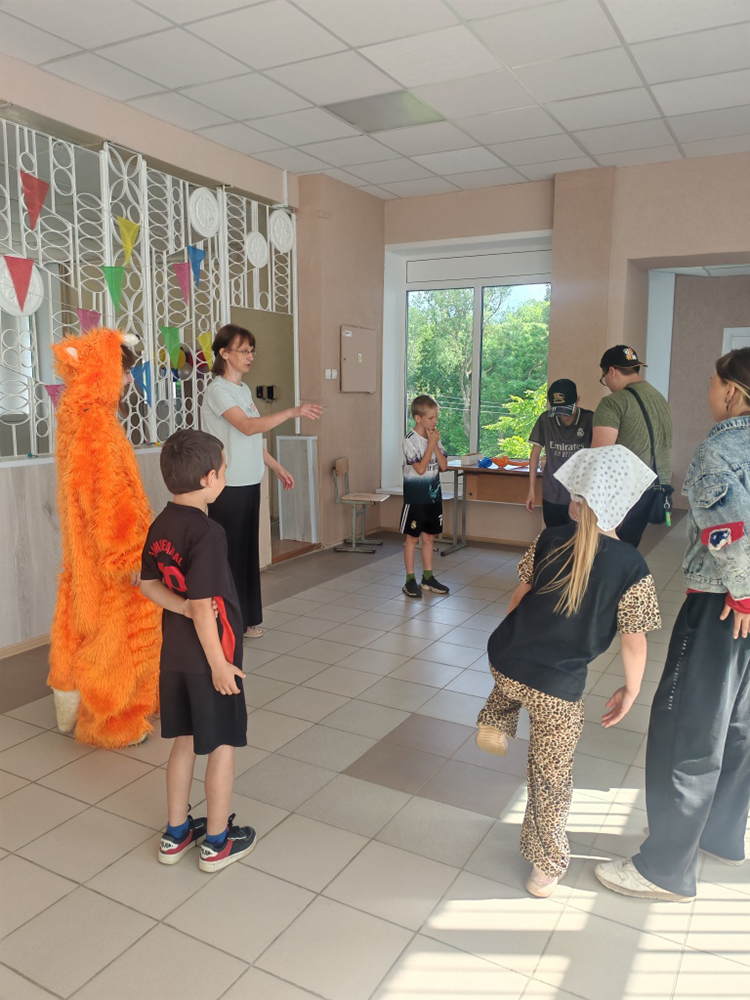 pust leto zvonkoye smeyotsya5
