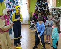 48skay-i-marshal-v-poiskakh-deda-moroza