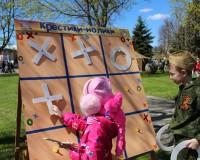 den-pobedy-v-parke-25