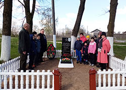 pobednyy may shagayet po planete