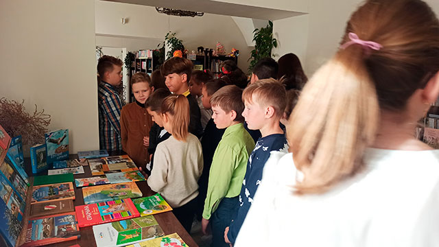 privetlivo vstrechayem v mir knigi priglashayem5