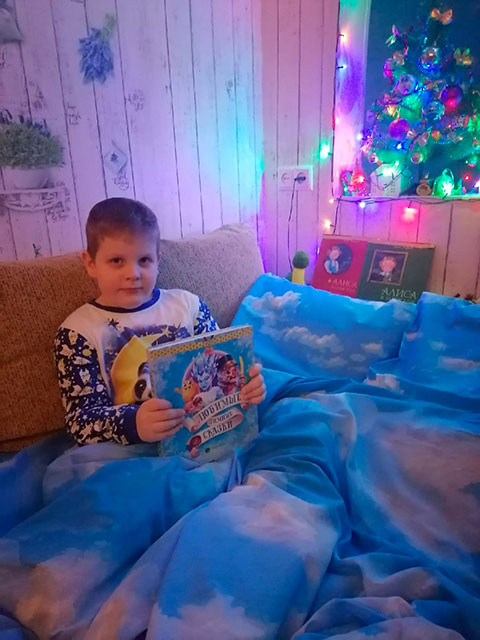 v kadre ya i lyubimaya kniga moya4